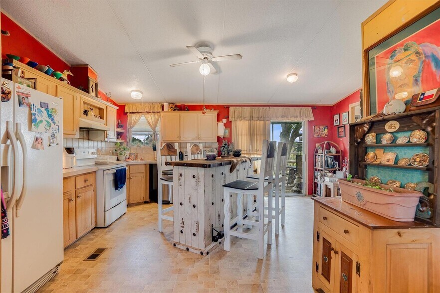 More Photos Of 3007 County Road 303, Jarrell Land For Sale