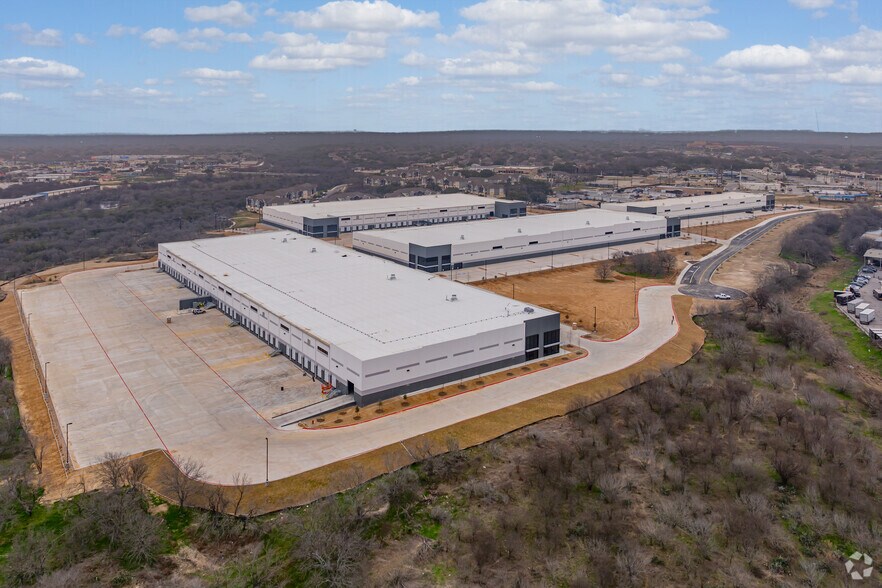 More Photos Of Eckhert Rd @ Bandera Rd, San Antonio Distribution For Lease