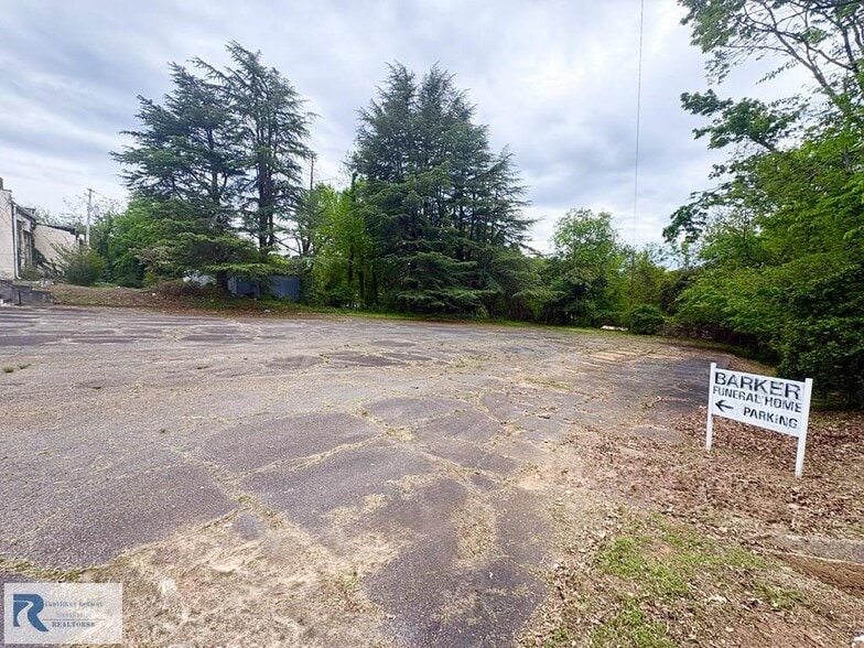 More Photos Of 2025 N Main St, Danville Religious Facility For Sale