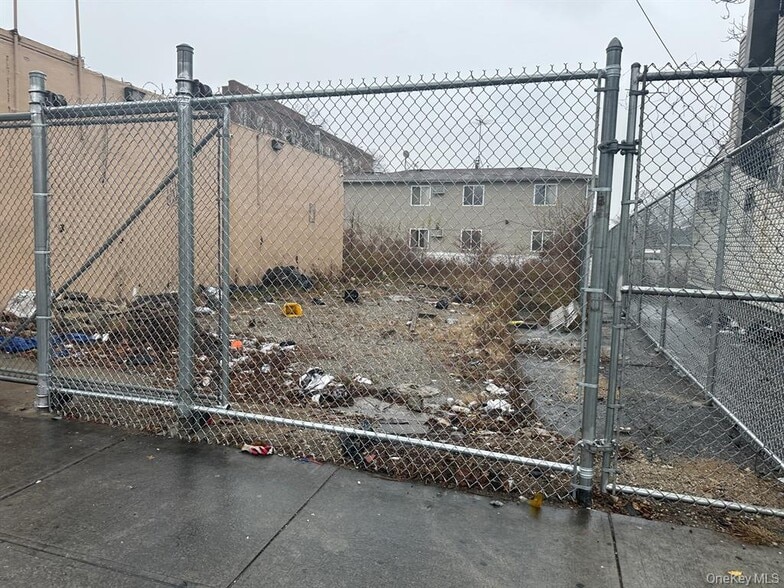 Primary Photo Of 14703 Guy R Brewer Blvd, Jamaica Land For Sale