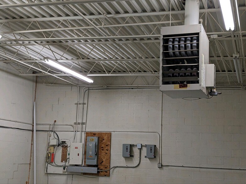 More Photos Of 26700 Renaissance Pky, Warrensville Heights Manufacturing For Lease