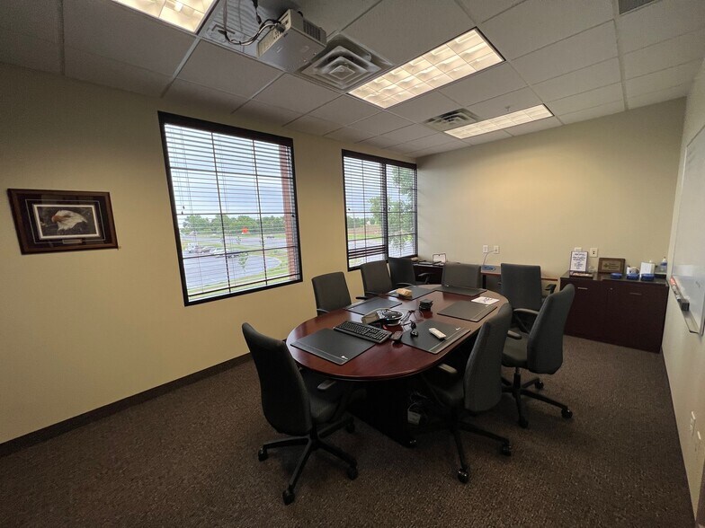 More Photos Of 5298 Kyler Ave NE, Albertville Medical For Lease