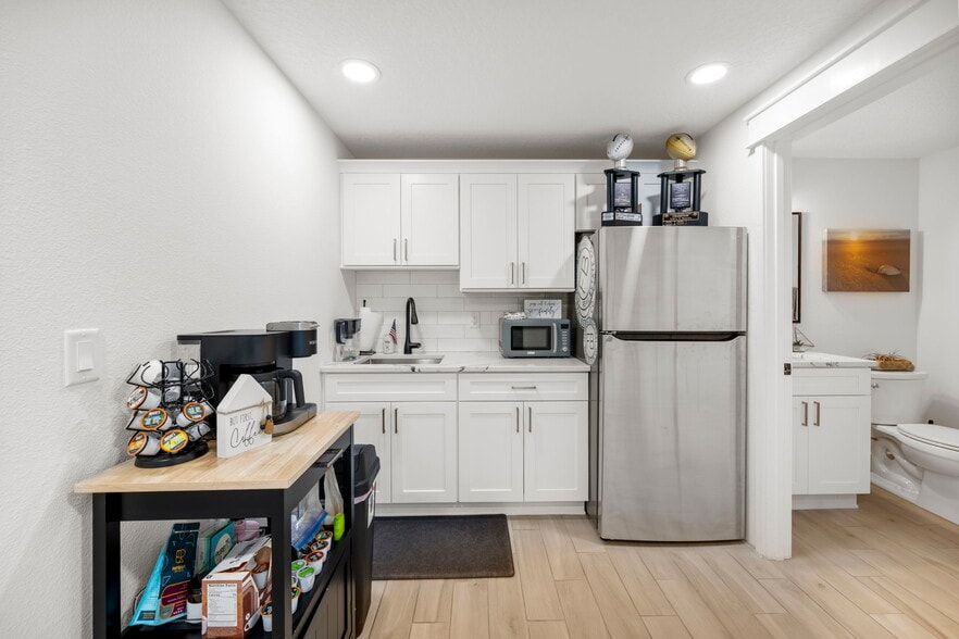 More Photos Of 701 N Ocean Shore Blvd, Flagler Beach Office Residential For Sale