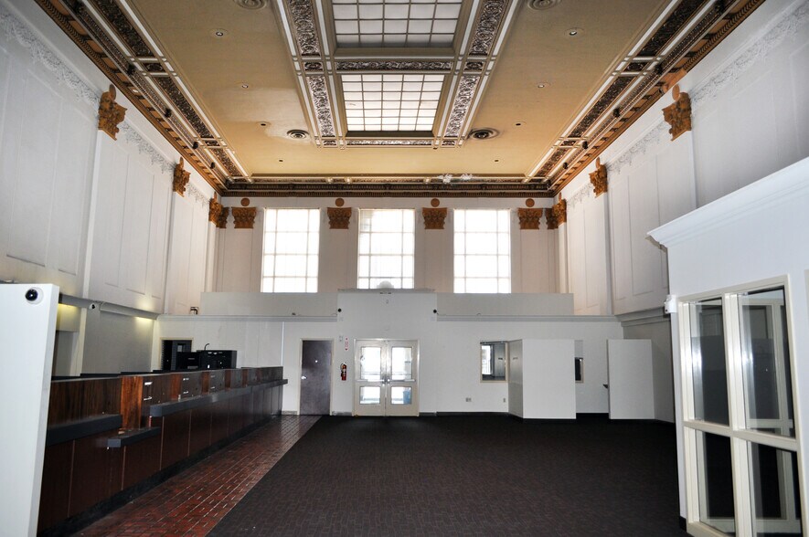 More Photos Of 2604 S Jefferson Ave, Saint Louis Office For Sale