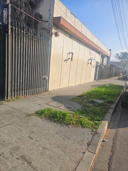More Photos Of 8614-8616 Mettler St, Los Angeles Industrial For Sale