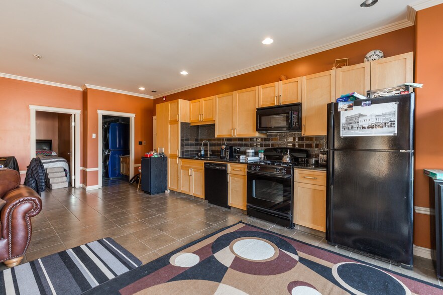 More Photos Of 122 5 St S, Lethbridge Apartments For Sale