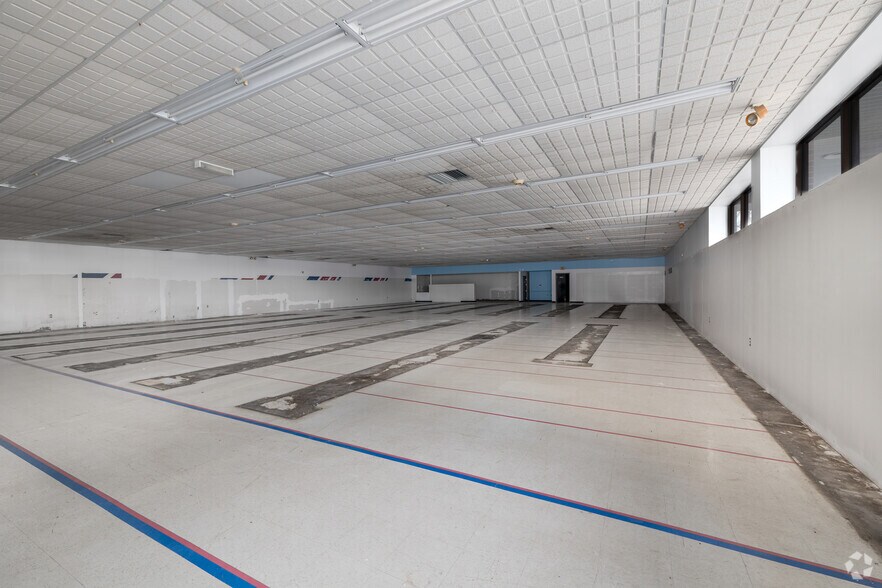 More Photos Of 856 Tennessee Ave, Etowah Drugstore For Sale