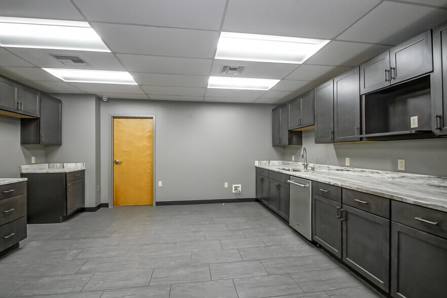 More Photos Of 1425 Sams Ave, New Orleans Office For Sale