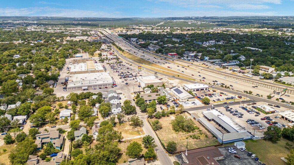 More Photos Of 4314 Gillis St, Austin Apartments For Sale