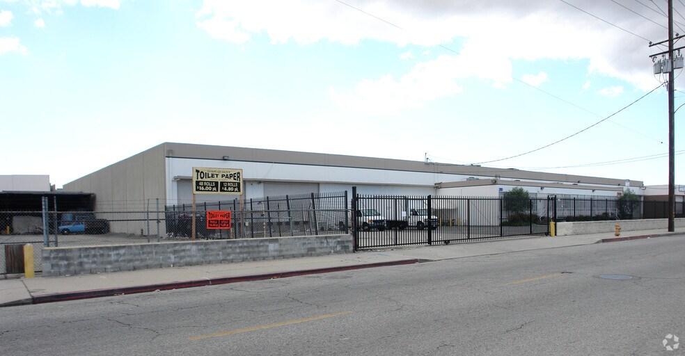More Photos Of 2110 E 25th St, Vernon Warehouse For Lease