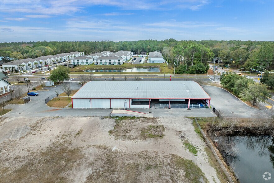 More Photos Of 9985 103rd St, Jacksonville Warehouse For Lease
