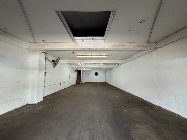 More Photos Of 212-222 Miller St, Newark Refrigeration Cold Storage For Lease