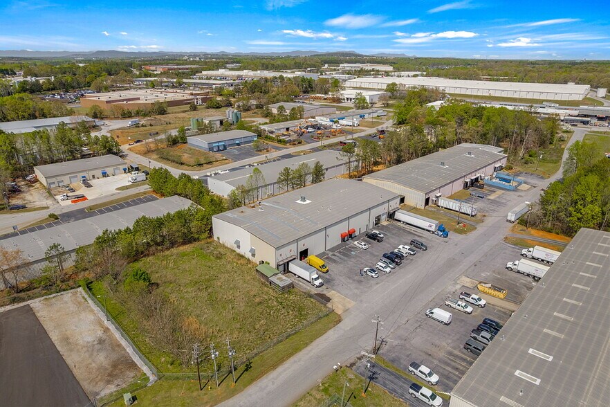 More Photos Of 122 McDougall Ct, Greenville Warehouse For Lease