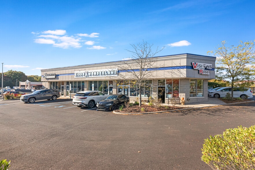 More Photos Of 639 Veterans Rd W, Staten Island Freestanding For Sale