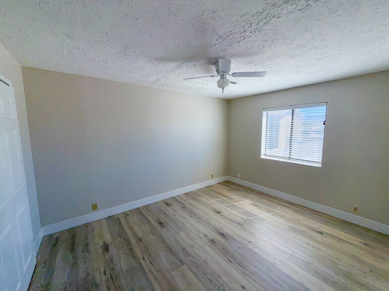 More Photos Of 126 E 1st North St, Mesquite Multifamily For Sale