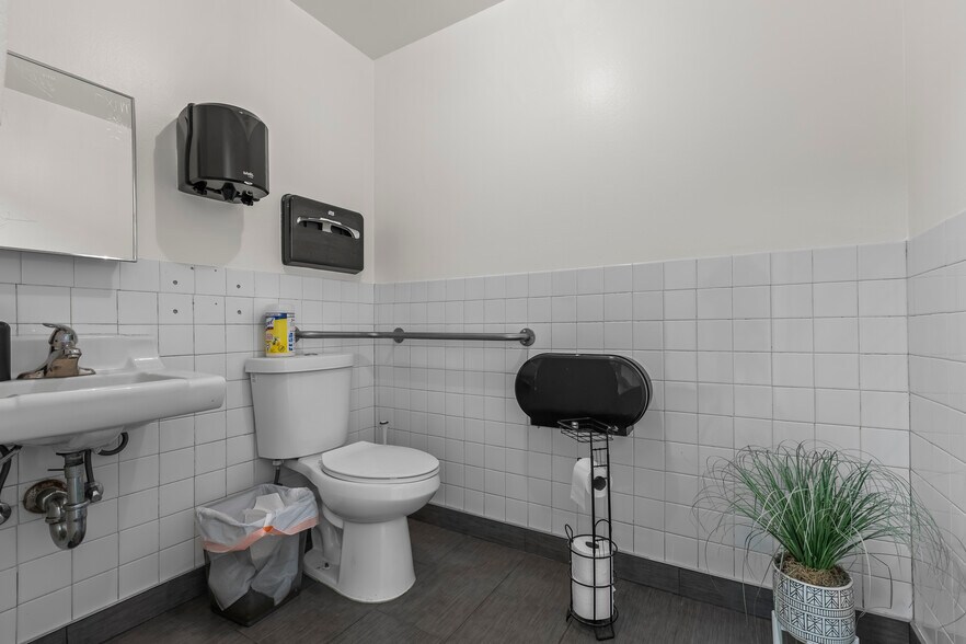 More Photos Of 218 Glendora Ave, La Puente Medical For Sale