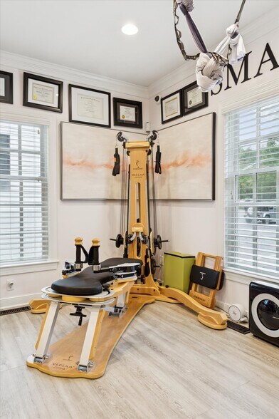 More Photos Of 5000 New Point Rd, Williamsburg Office For Sale