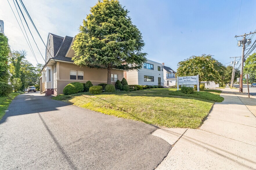 More Photos Of 326 Broad St, Red Bank Medical For Sale