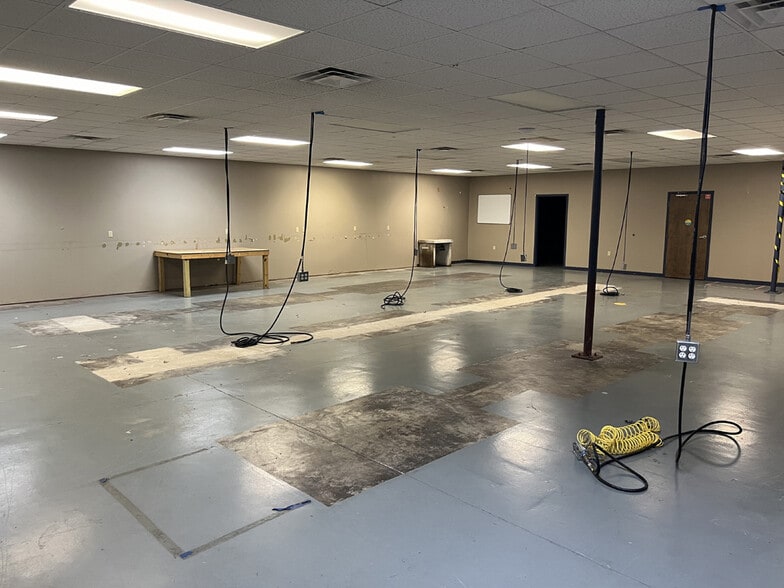 More Photos Of 1708 Marshall St, Jacksonville Manufacturing For Sale