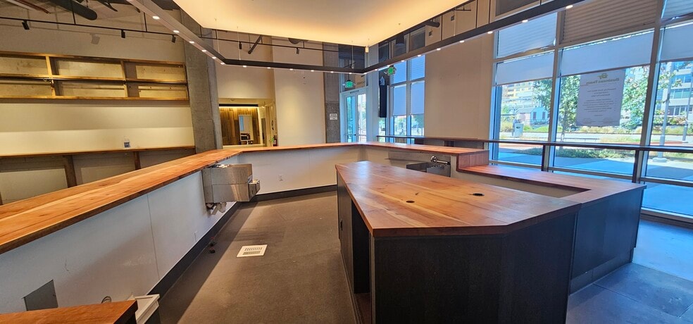 More Photos Of 114 Channel St, San Francisco Specialty For Lease