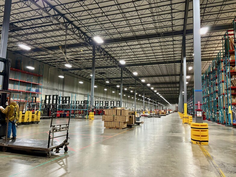 More Photos Of 33 Industrial Pky, La Porte Distribution For Lease