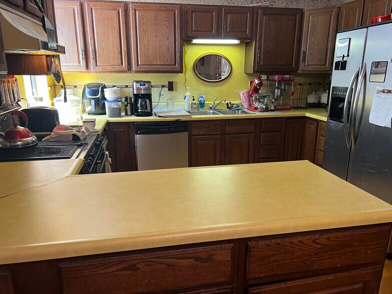 More Photos Of 1162 Latham Ave, Lima Warehouse For Sale