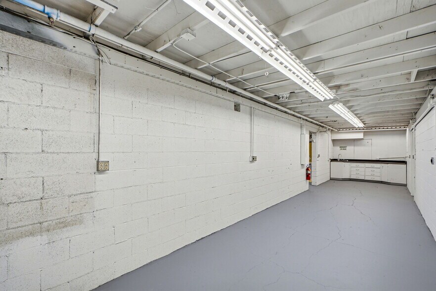 More Photos Of 1420 Healdsburg Ave, Healdsburg Flex For Sale