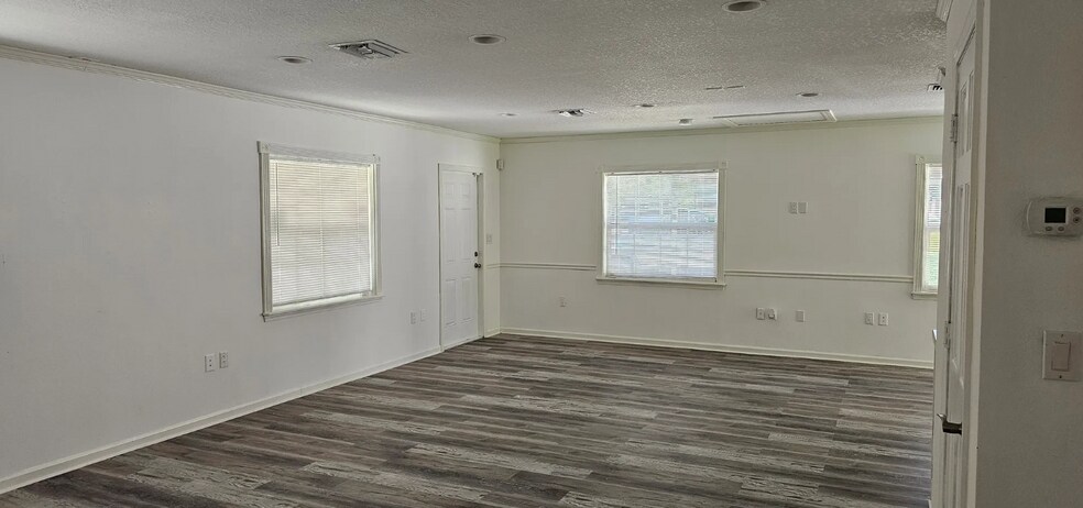 More Photos Of 4107 26th St W, Bradenton Office For Lease