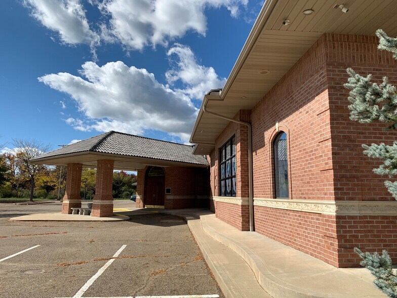 More Photos Of 3656 Dressler Rd NW, Canton Restaurant For Sale