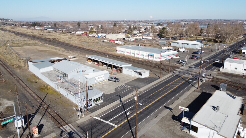 More Photos Of 201 N Fruitland St, Kennewick Industrial For Sale
