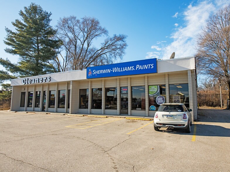 More Photos Of 1421 N Ironwood Dr, South Bend Freestanding For Sale