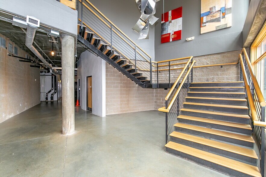 More Photos Of 319 Atlanta St, Marietta Office For Sale