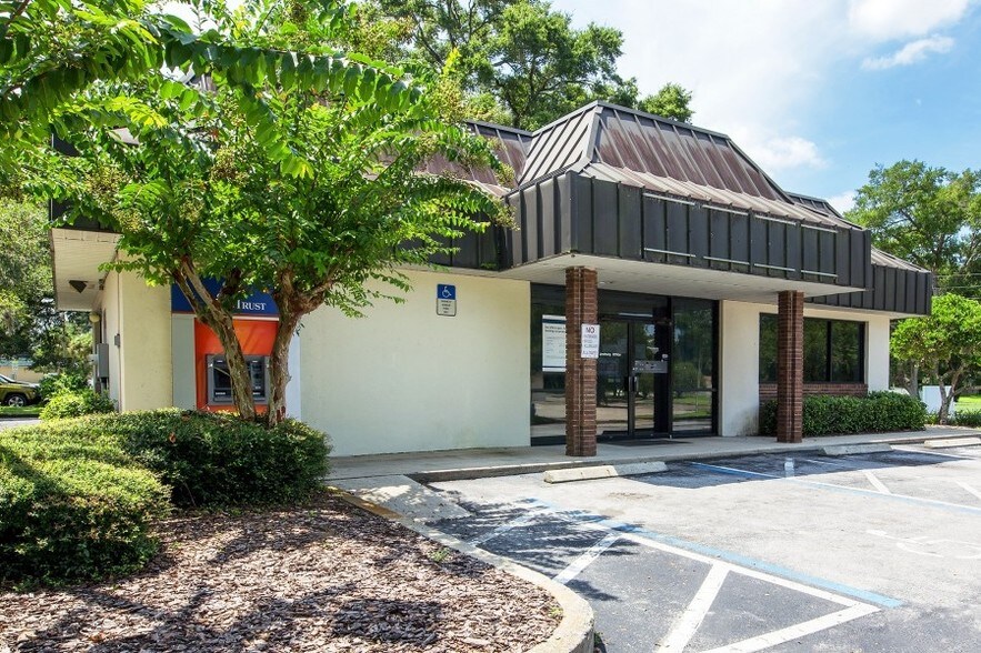 More Photos Of 9697 NE Jacksonville Rd, Anthony Bank For Lease