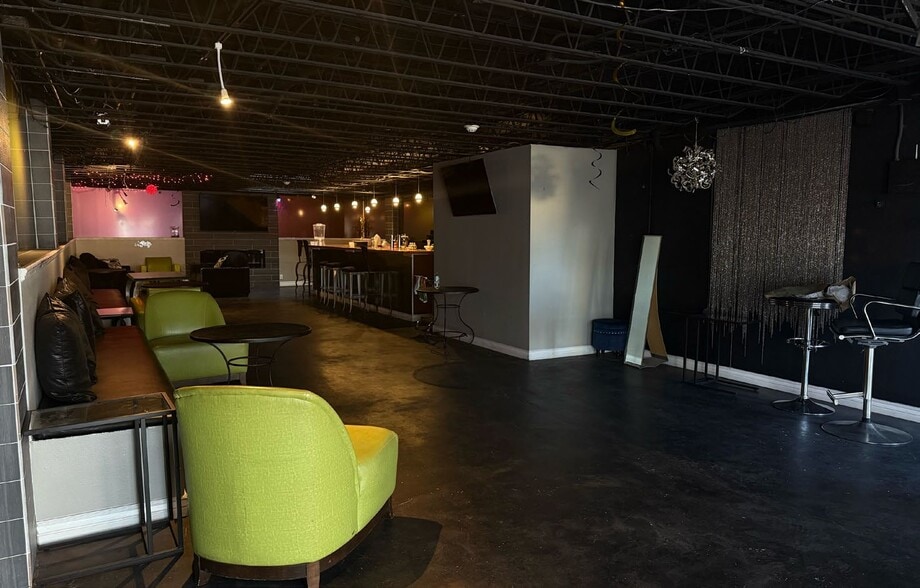 More Photos Of 3413 Central Ave SE, Albuquerque Storefront For Lease