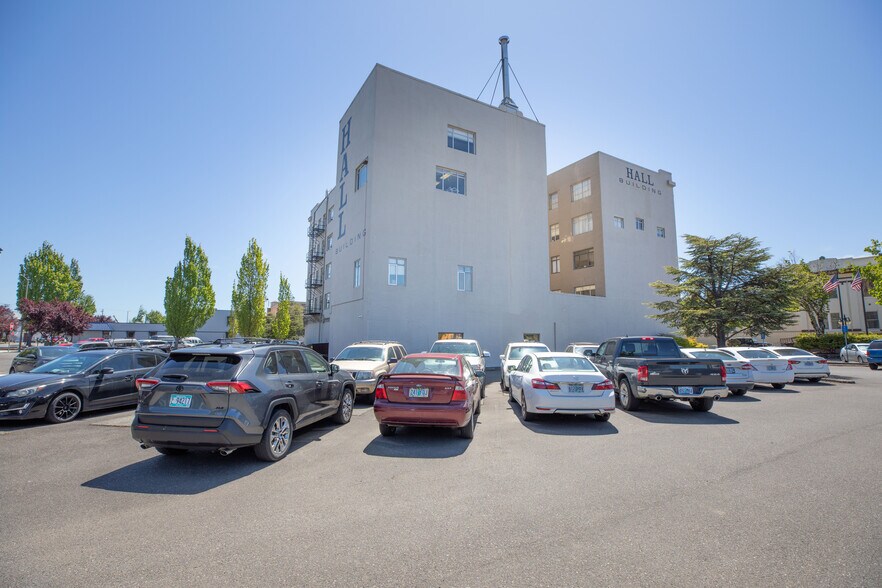 More Photos Of 340 Central Ave, Coos Bay Medical For Lease