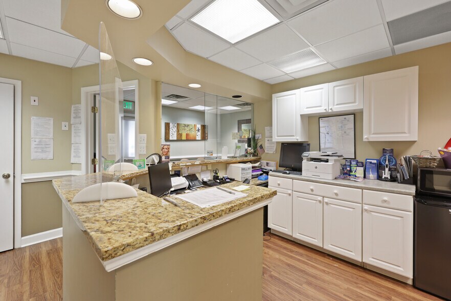 More Photos Of 3904 E Joppa Rd, Nottingham Flex For Sale