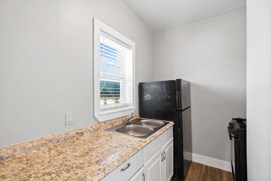 More Photos Of 615-619 S Tancahua St, Corpus Christi Apartments For Sale