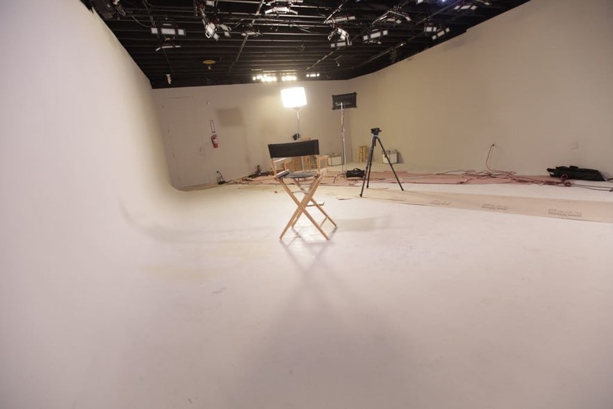 More Photos Of 4209 W Burbank Blvd, Burbank Office For Lease