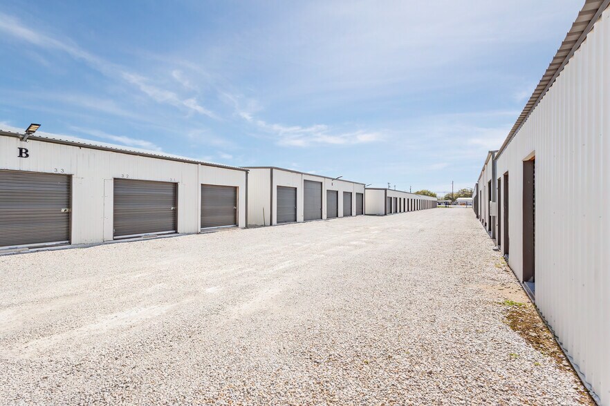 More Photos Of 1060 Early Blvd, Early Self Storage For Sale
