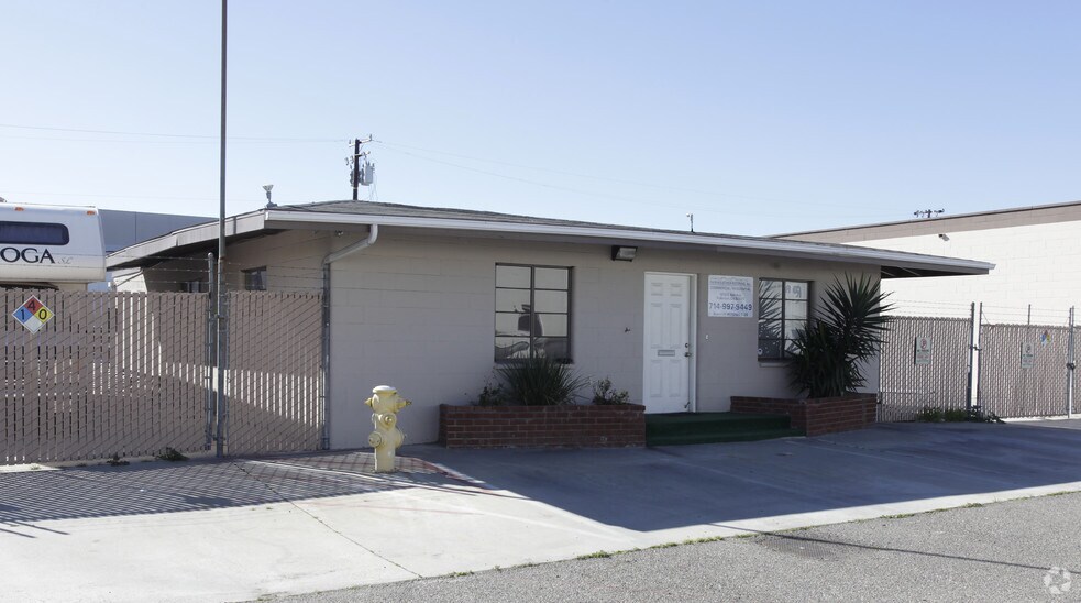 Primary Photo Of 1212 E Ash Ave, Fullerton Contractor Storage Yard For Sale