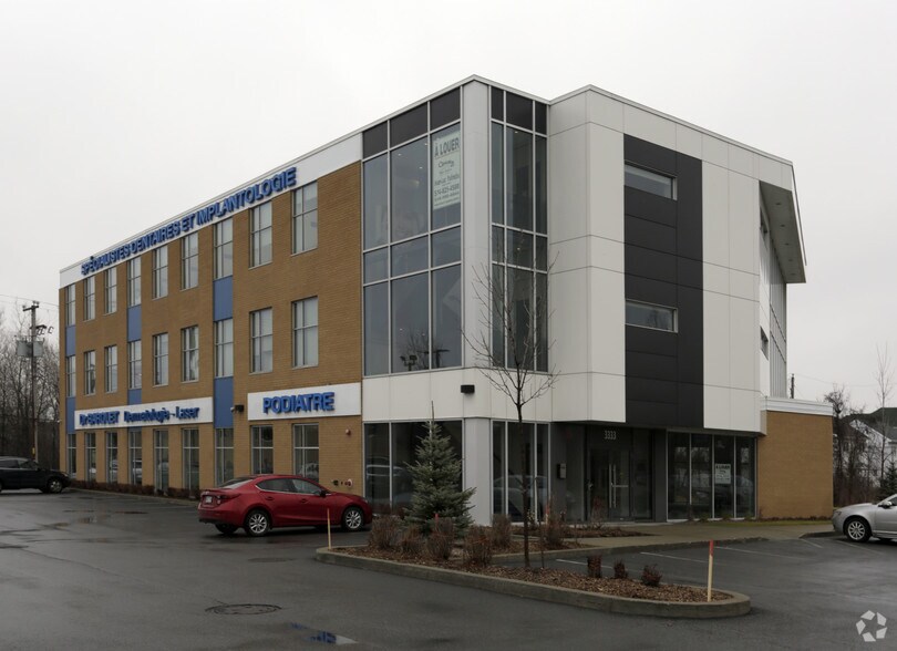 More Photos Of 3333 Av 100e, Laval Medical For Lease