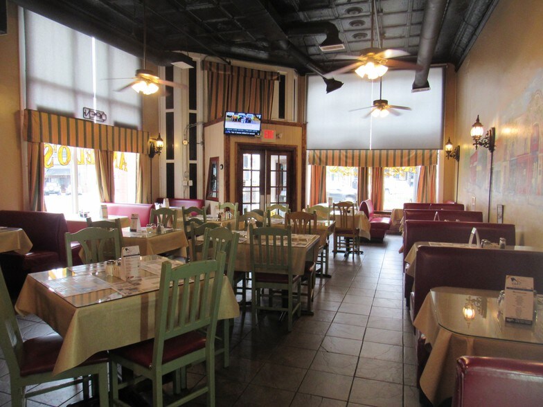 More Photos Of 102 N Hill St, Griffin Restaurant For Sale