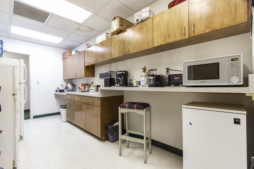 More Photos Of 4171 N Mesa St, El Paso Office For Sale