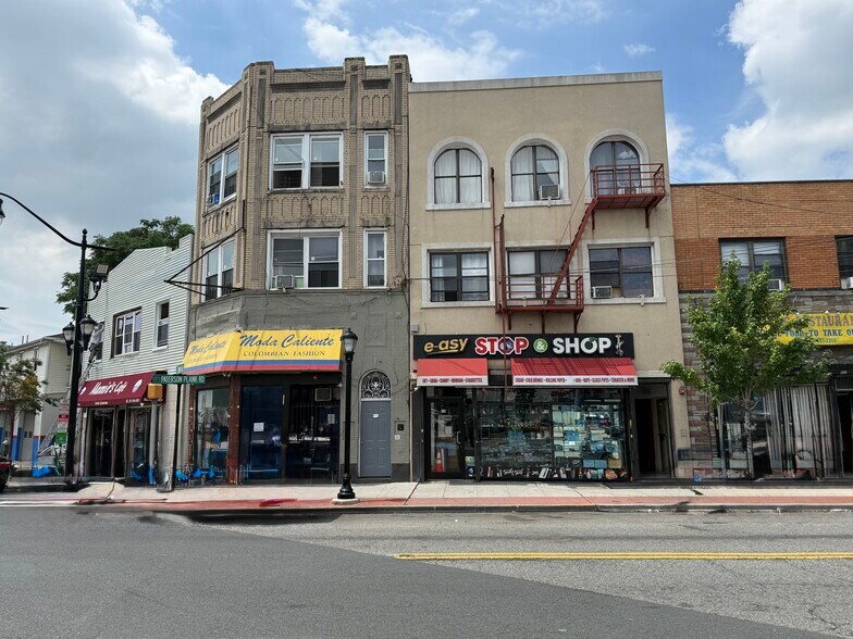 Primary Photo Of 615 Summit Ave, Union City Apartments For Sale