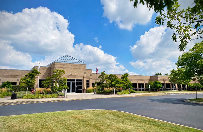 More Photos Of 1200 Internationale Pky, Woodridge Office For Lease