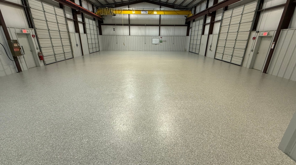 More Photos Of 11424 W County Road 35, Midland Warehouse For Lease