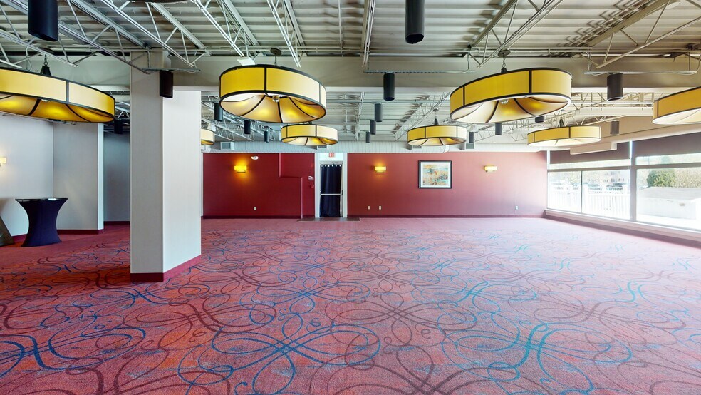 More Photos Of 21 Front St, Manchester Sports And Entertainment For Lease
