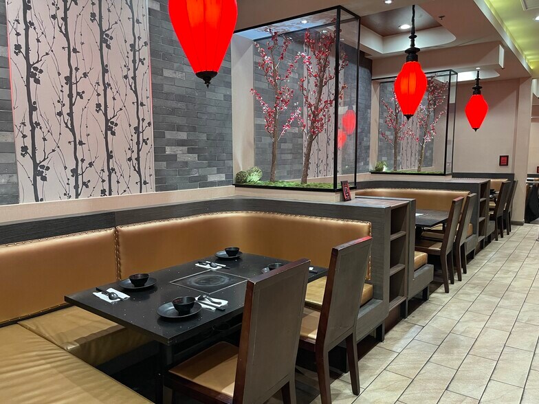 More Photos Of 1375 E Tropicana Ave, Las Vegas Restaurant For Lease