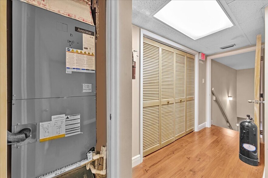 More Photos Of 6187 NW 167th St, Miami Lakes Office For Sale