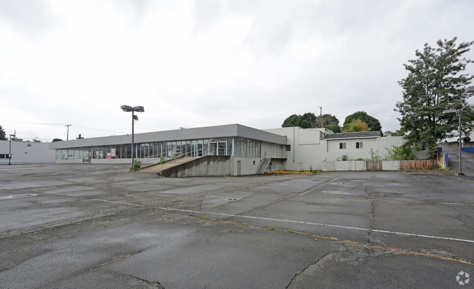 More Photos Of 191 Front St, Binghamton General Retail For Sale